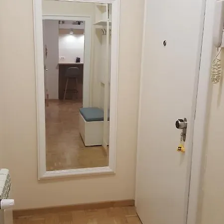 Div 3 Apartment *